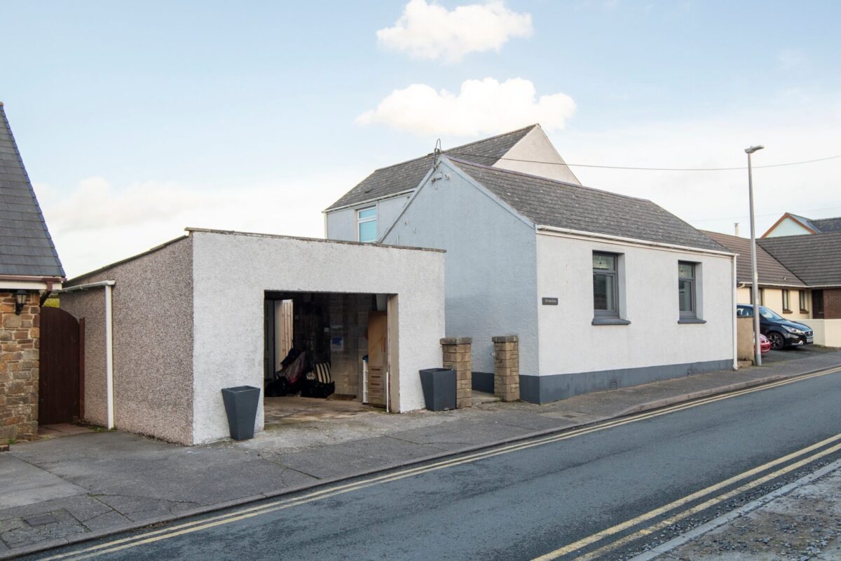 Penyrhiw, Chapel Road, Llanreath, Pembroke Dock, SA72