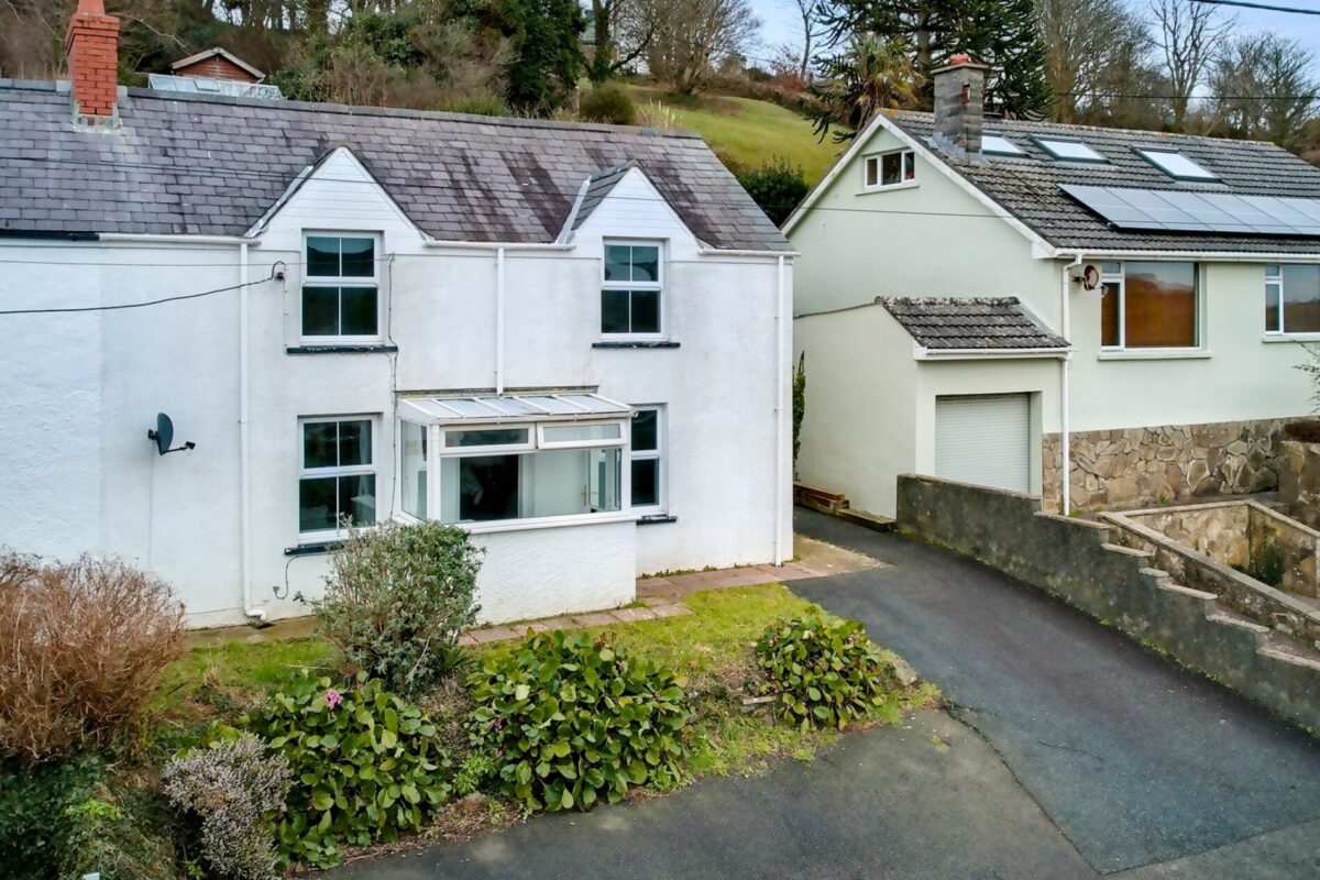 1 Trinity Terrace, Burton, Milford Haven, SA73