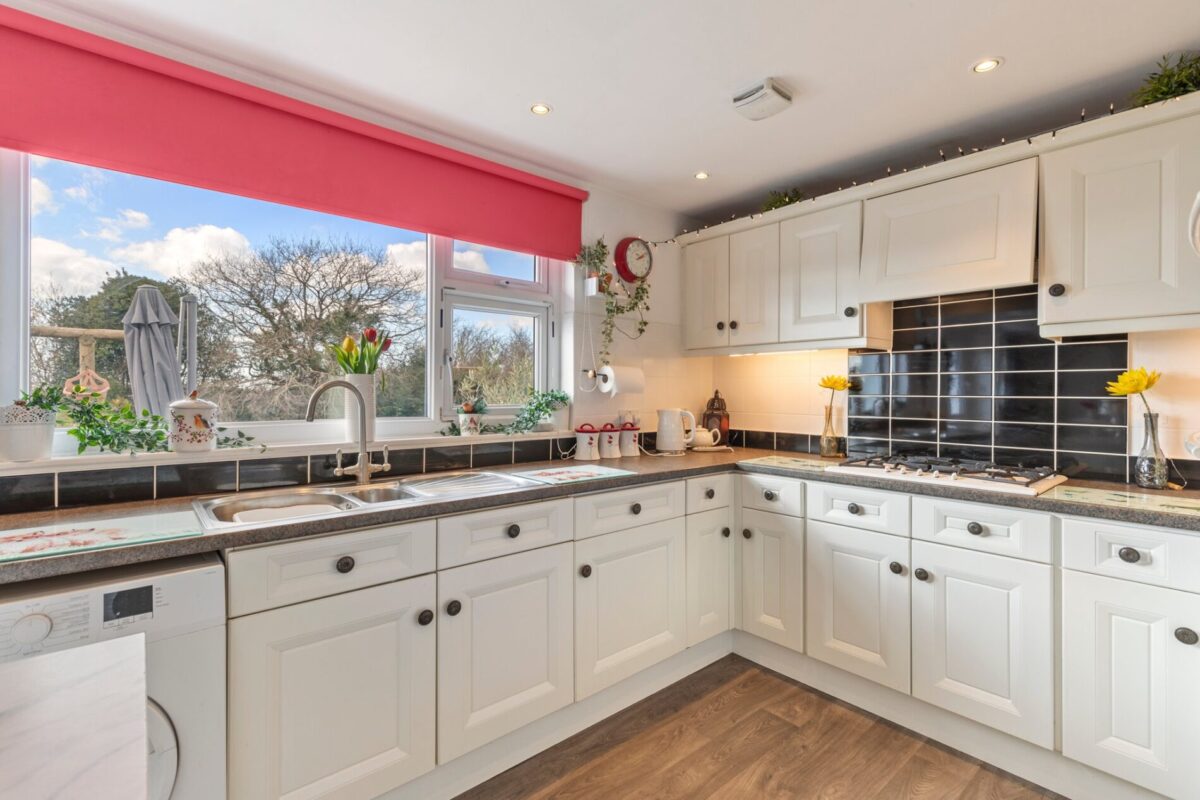 Hillcrest, Lawrenny Road, Cresselly, Kilgetty, SA68