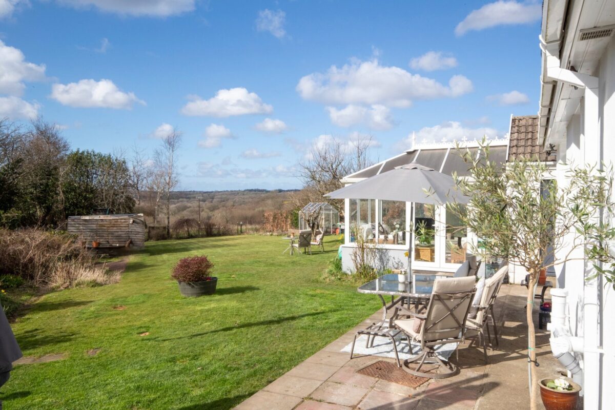 Hillcrest, Lawrenny Road, Cresselly, Kilgetty, SA68