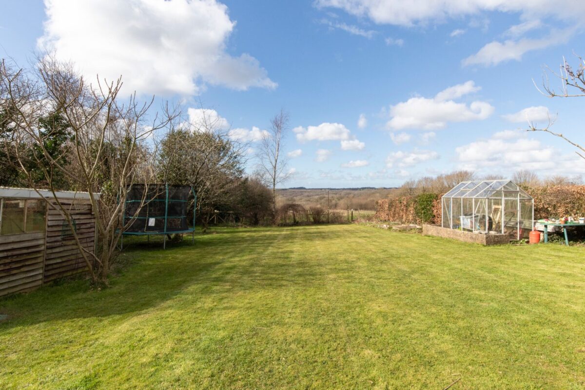 Hillcrest, Lawrenny Road, Cresselly, Kilgetty, SA68
