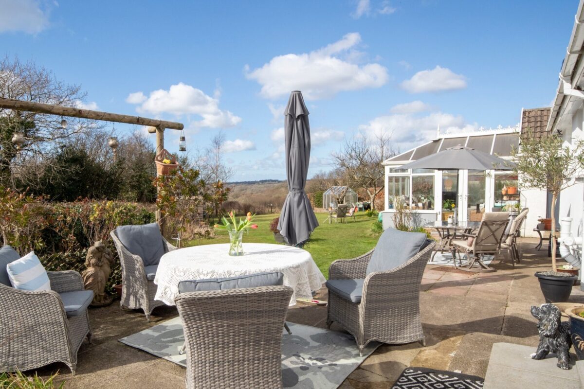 Hillcrest, Lawrenny Road, Cresselly, Kilgetty, SA68