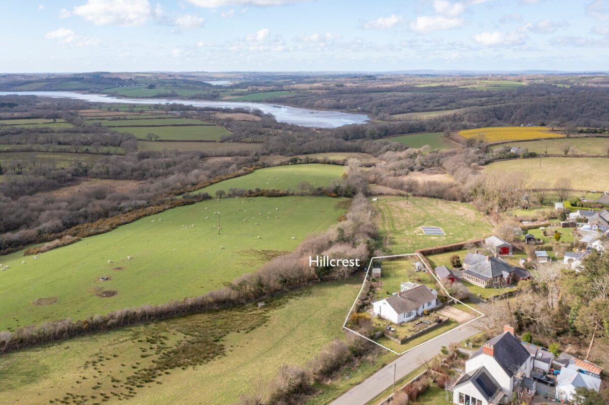 Hillcrest, Lawrenny Road, Cresselly, Kilgetty, SA68