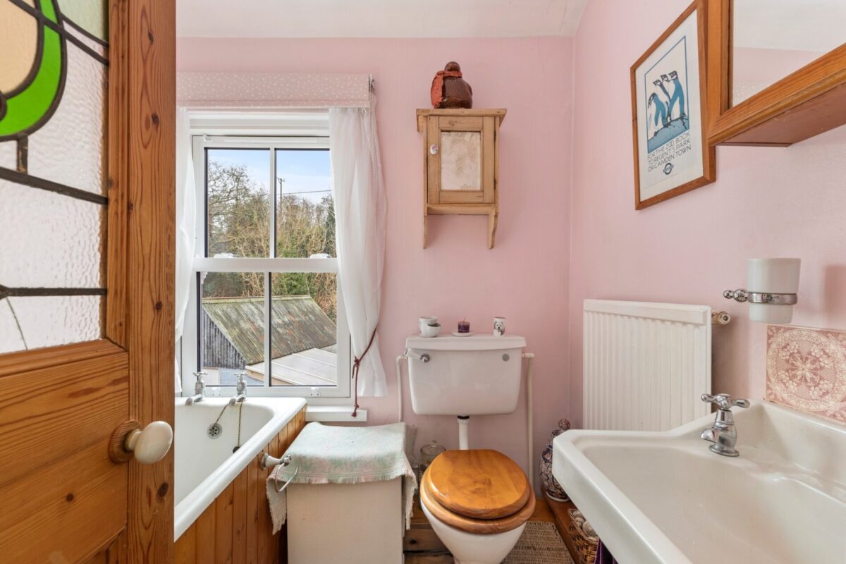 4 Edwards Pill, Llangwm, Haverfordwest, SA62