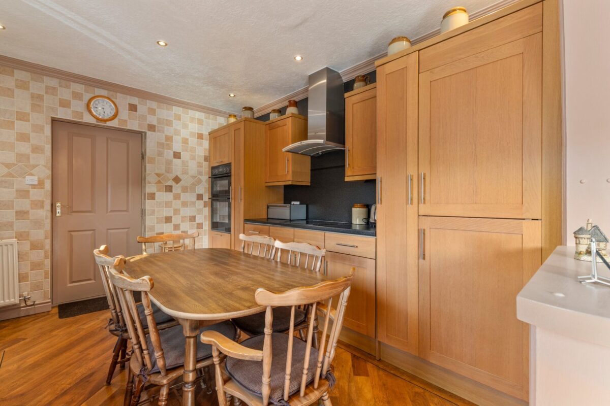 Graceland, Summerhill Park, Simpson Cross, Haverfordwest, SA62