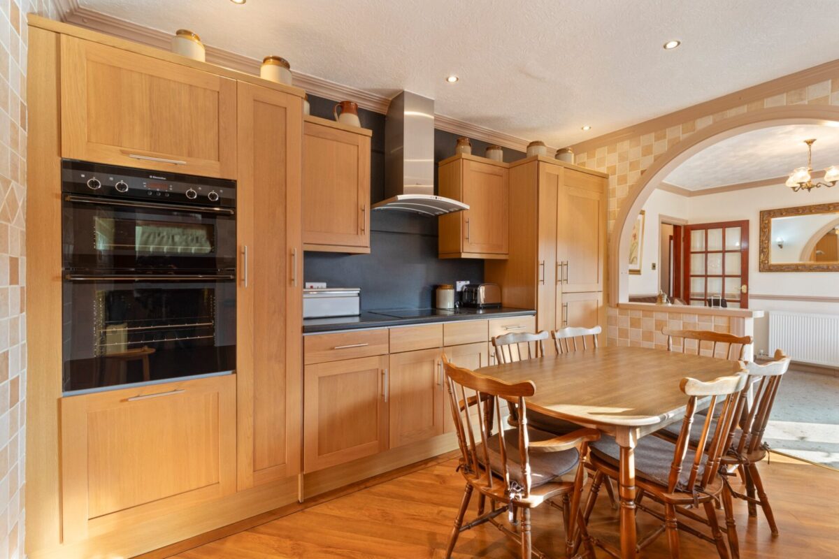 Graceland, Summerhill Park, Simpson Cross, Haverfordwest, SA62