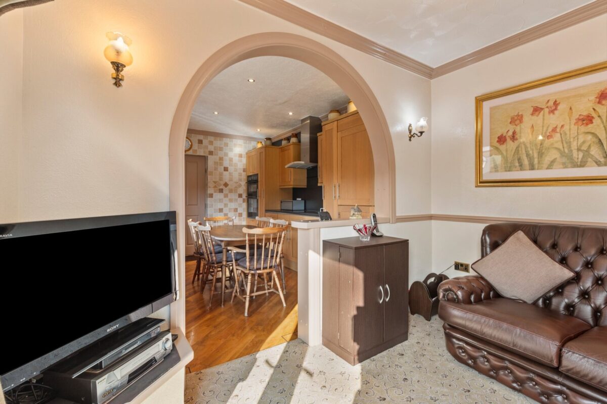 Graceland, Summerhill Park, Simpson Cross, Haverfordwest, SA62