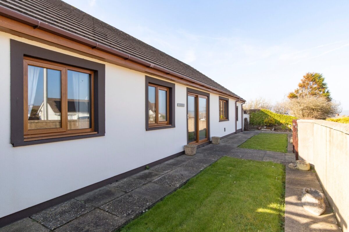 Graceland, Summerhill Park, Simpson Cross, Haverfordwest, SA62