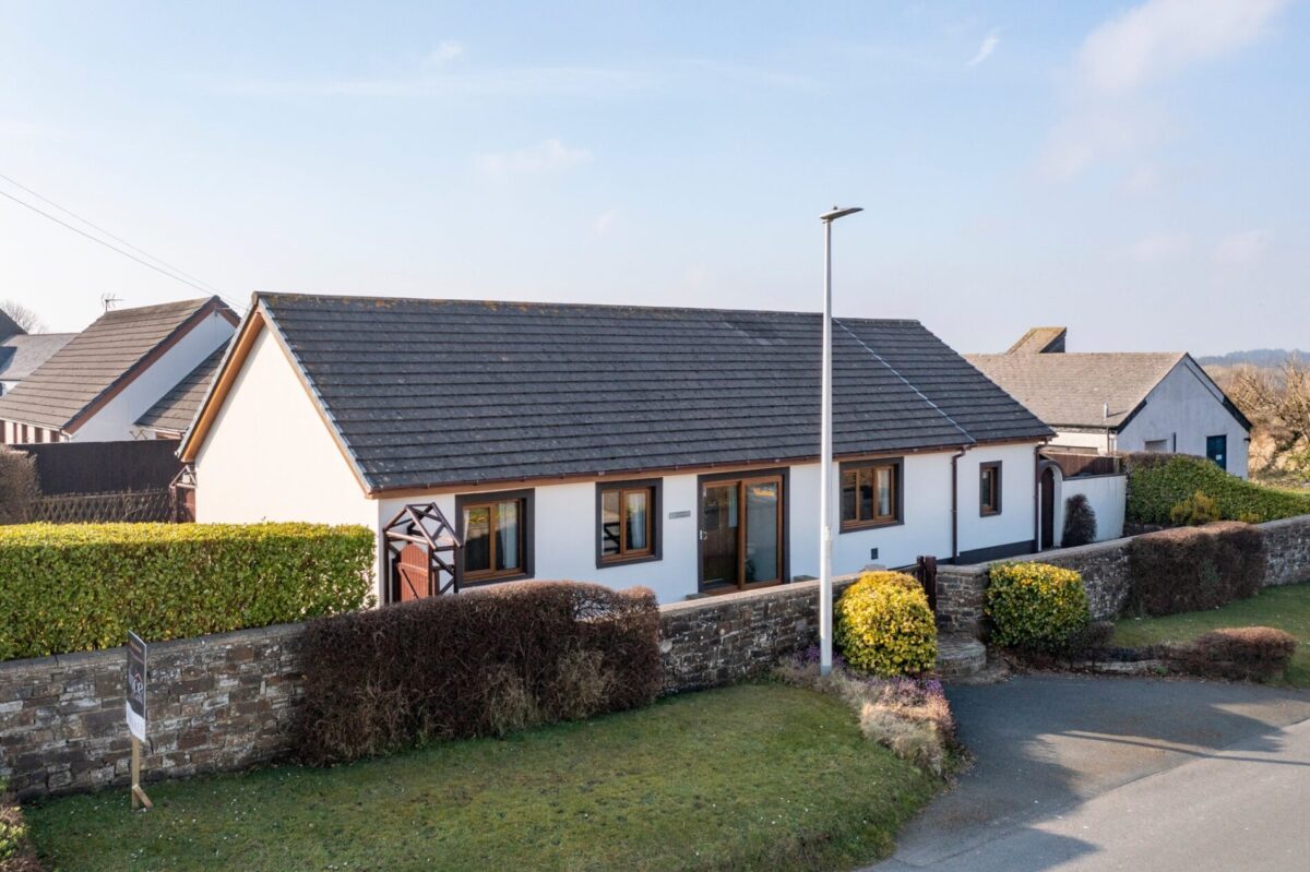 Graceland, Summerhill Park, Simpson Cross, Haverfordwest, SA62
