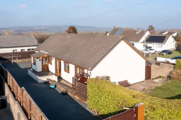 Graceland, Summerhill Park, Simpson Cross, Haverfordwest, SA62