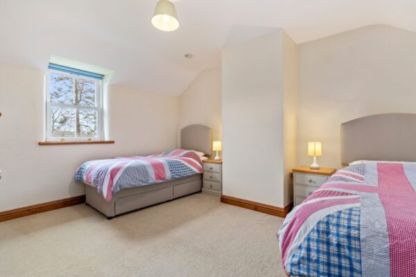 Eithinman, Llandissilio, Clynderwen, SA66