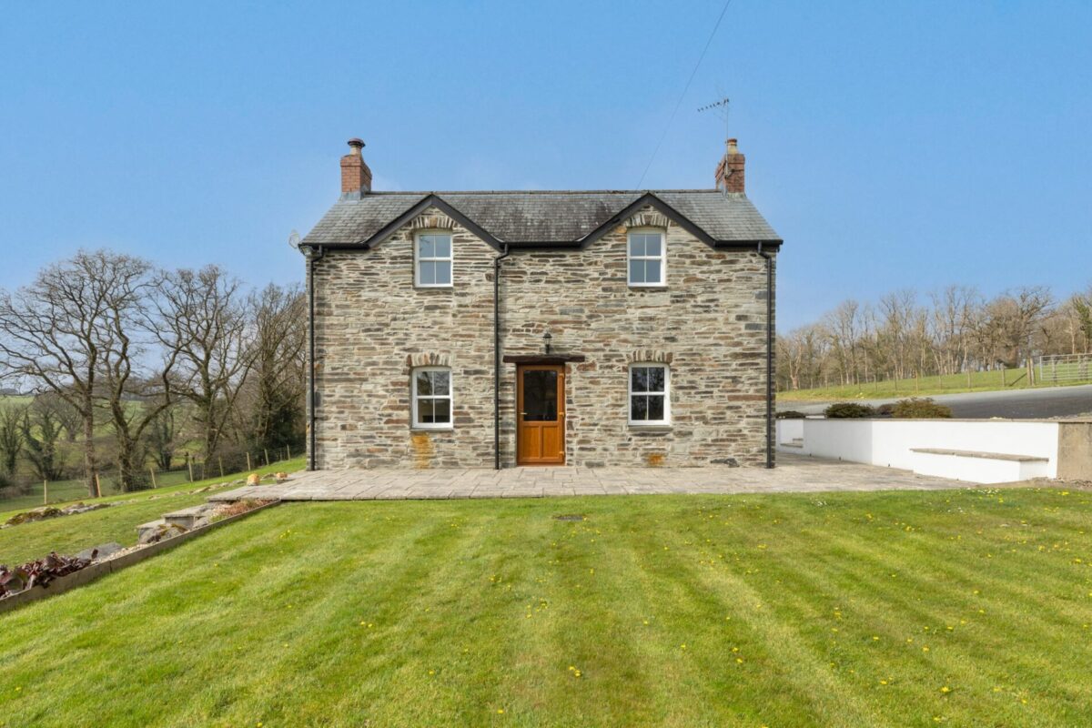 Eithinman, Llandissilio, Clynderwen, SA66
