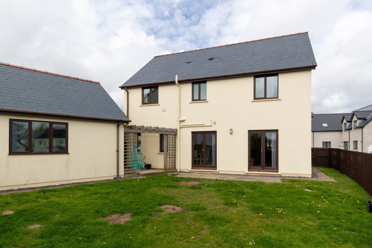 Leven Close, Hook, Haverfordwest, SA62