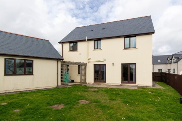 Leven Close, Hook, Haverfordwest, SA62