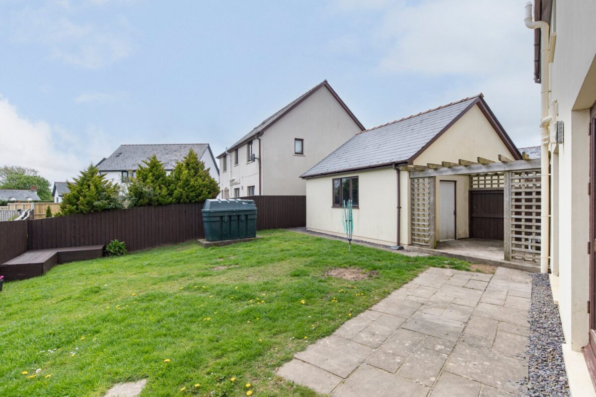 Leven Close, Hook, Haverfordwest, SA62