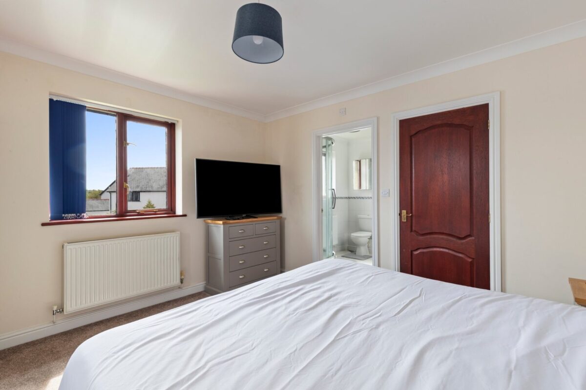 Leven Close, Hook, Haverfordwest, SA62