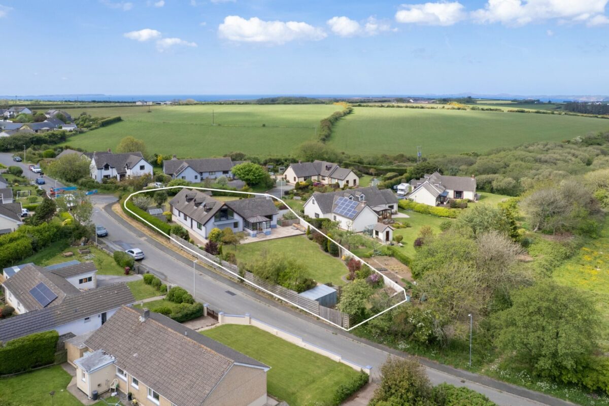 Courtfield Drive, Simpson Cross, Haverfordwest, SA62