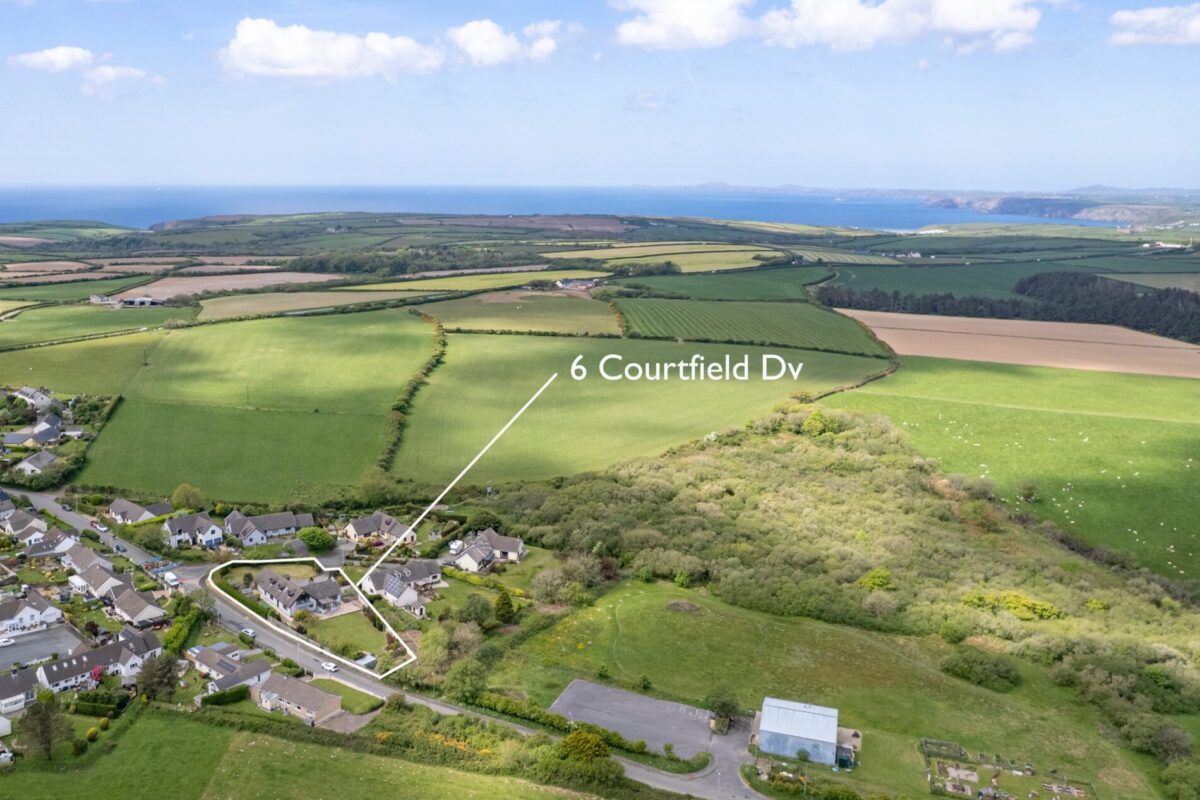 Courtfield Drive, Simpson Cross, Haverfordwest, SA62