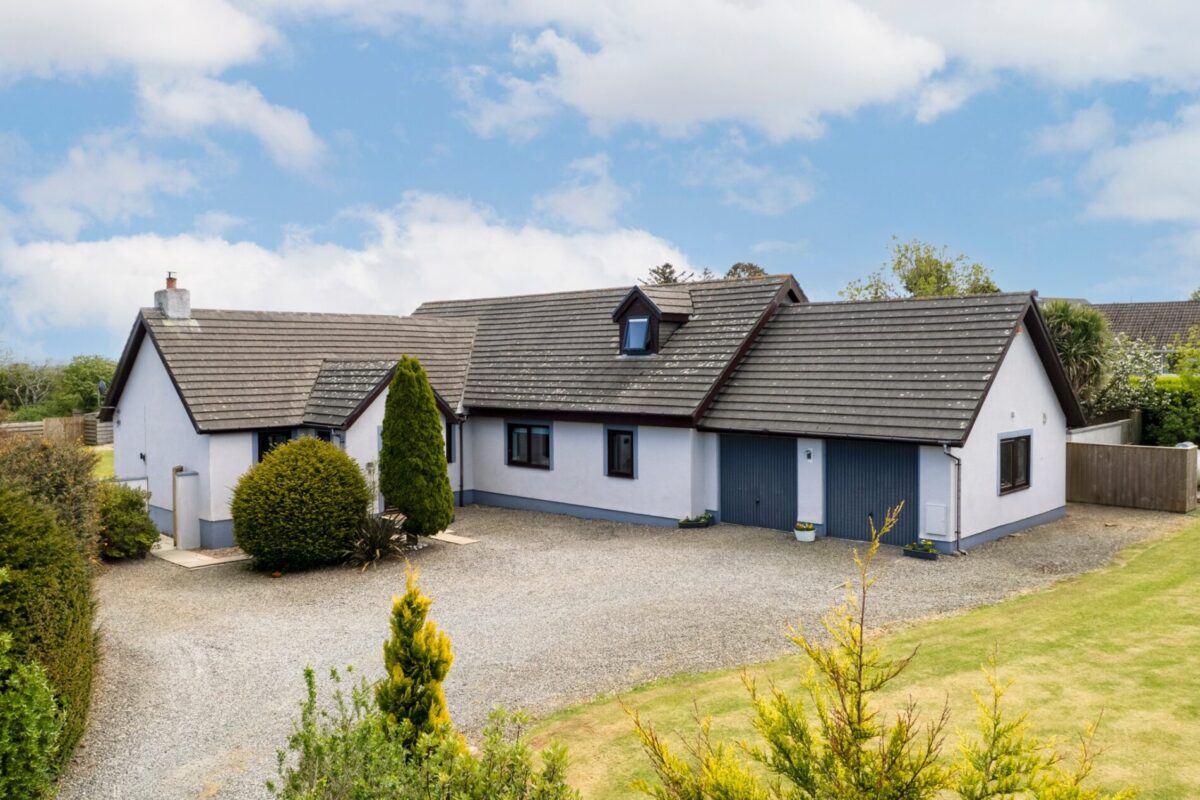 Courtfield Drive, Simpson Cross, Haverfordwest, SA62