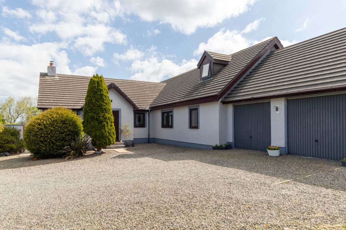 Courtfield Drive, Simpson Cross, Haverfordwest, SA62