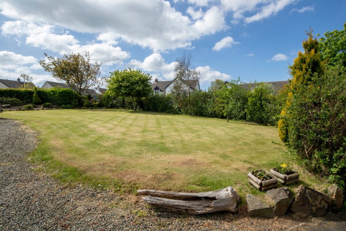 Courtfield Drive, Simpson Cross, Haverfordwest, SA62
