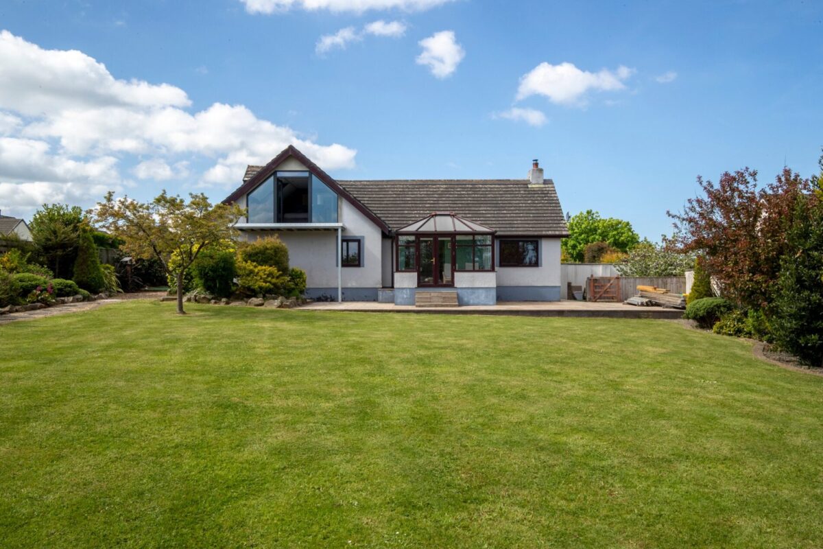 Courtfield Drive, Simpson Cross, Haverfordwest, SA62