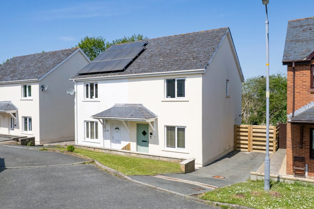 Tudor Gardens, Merlins Bridge, Haverfordwest, SA61