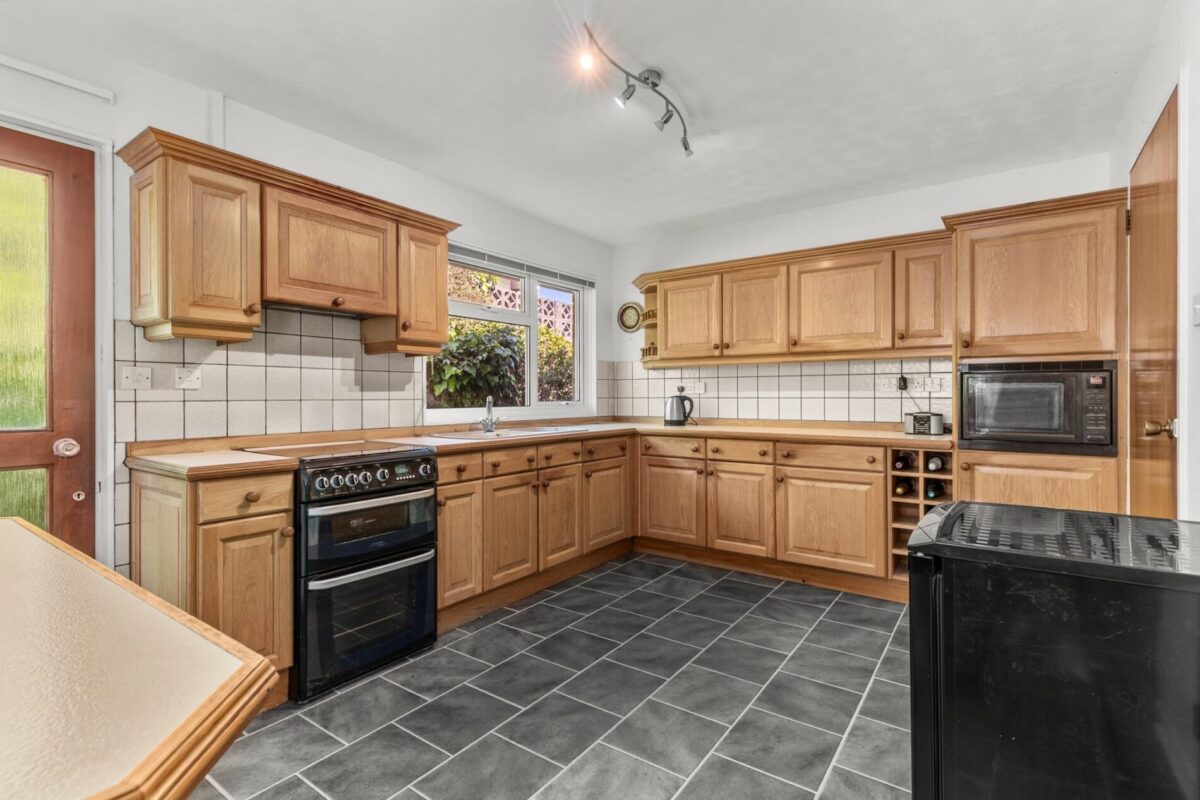 Gateholm Avenue, Milford Haven, SA73
