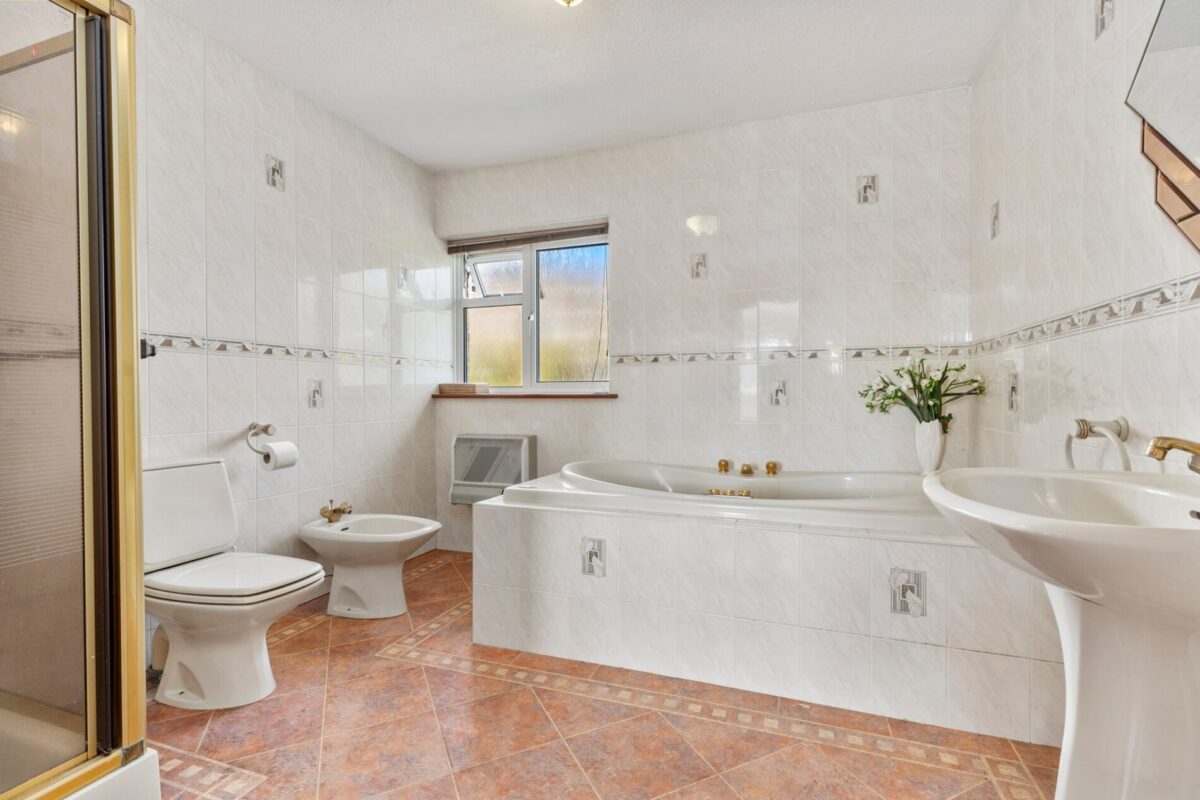 Gateholm Avenue, Milford Haven, SA73