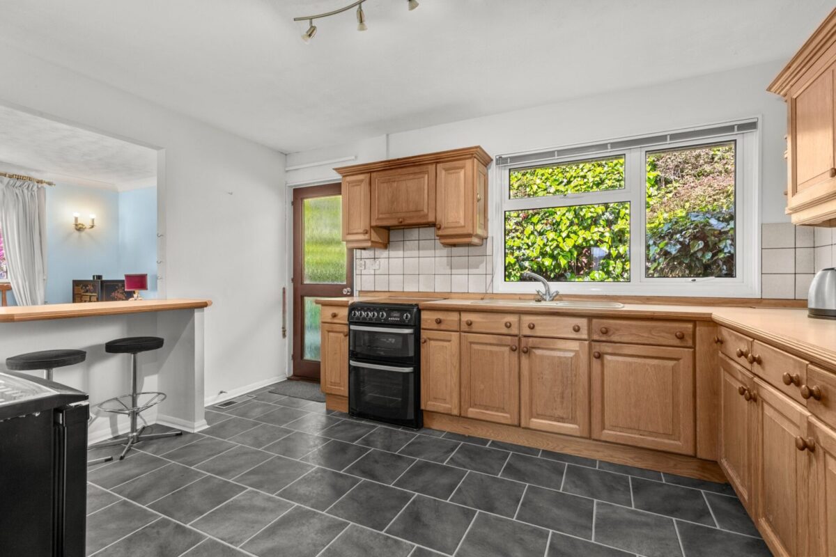 Gateholm Avenue, Milford Haven, SA73