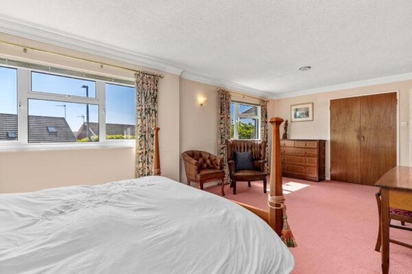 Gateholm Avenue, Milford Haven, SA73