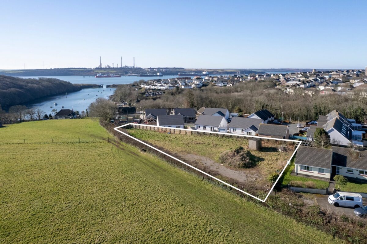 Woodland Crescent, Milford Haven, SA73