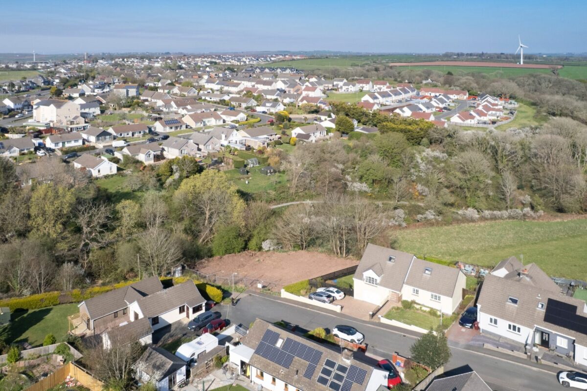 Lilac Close, Milford Haven, SA73
