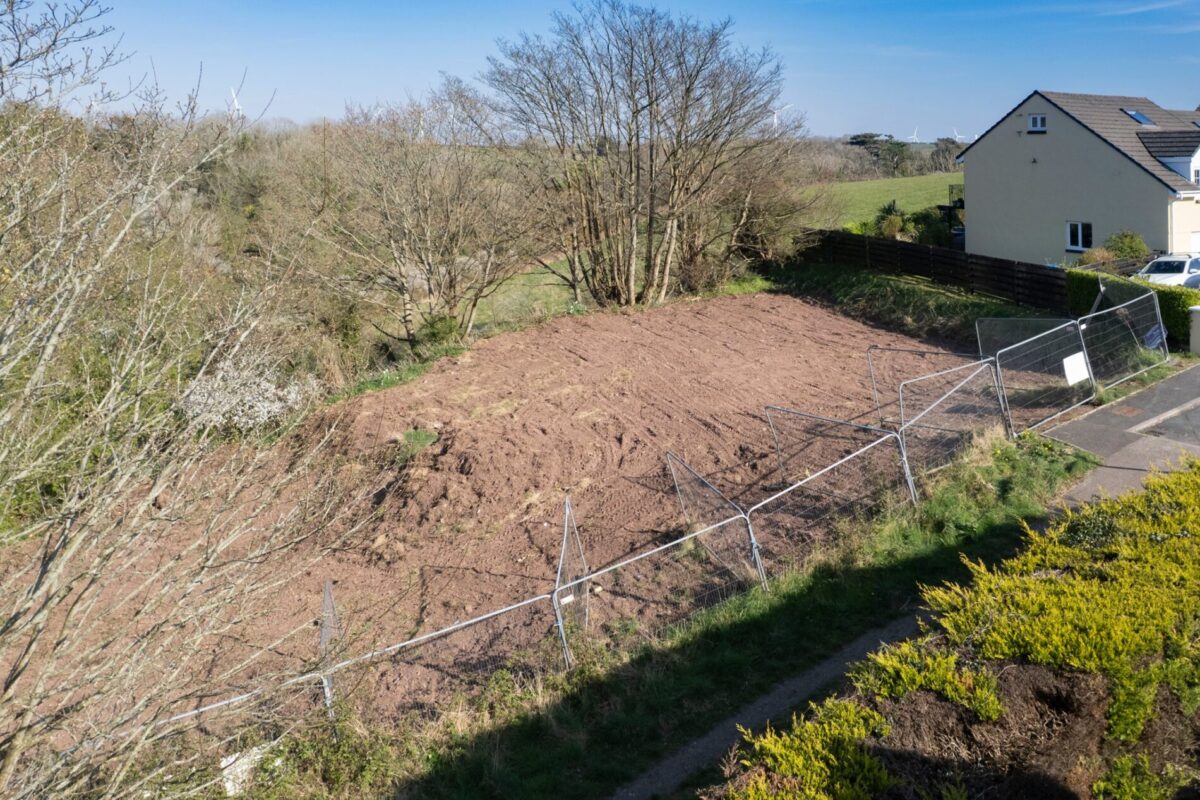 Lilac Close, Milford Haven, SA73