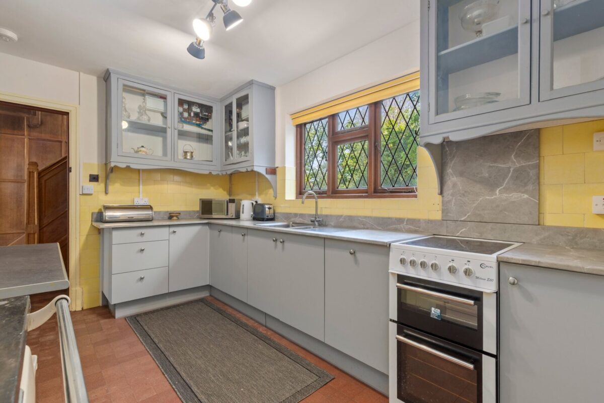Longsdon, Uzmaston Road, Haverfordwest, SA61