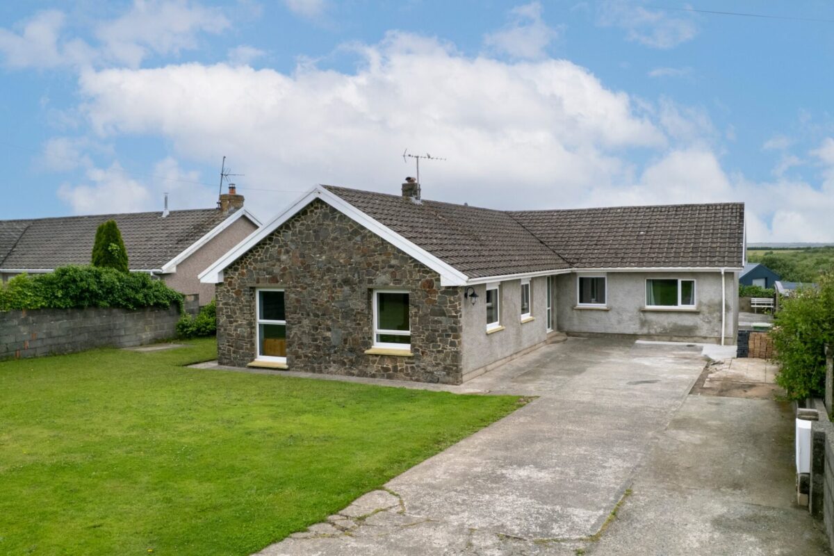 Stonehaven, Tiers Cross, Haverfordwest, SA62