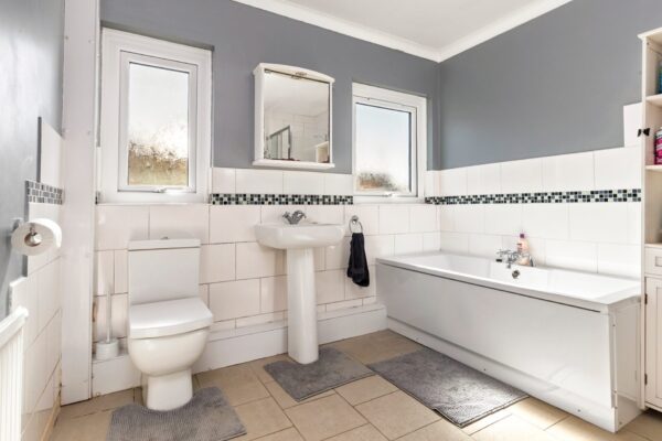 Stonehaven, Tiers Cross, Haverfordwest, SA62