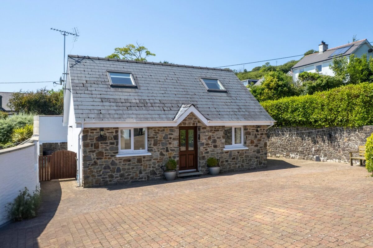 Trevone, Jacksons Way, Goodwick, SA64