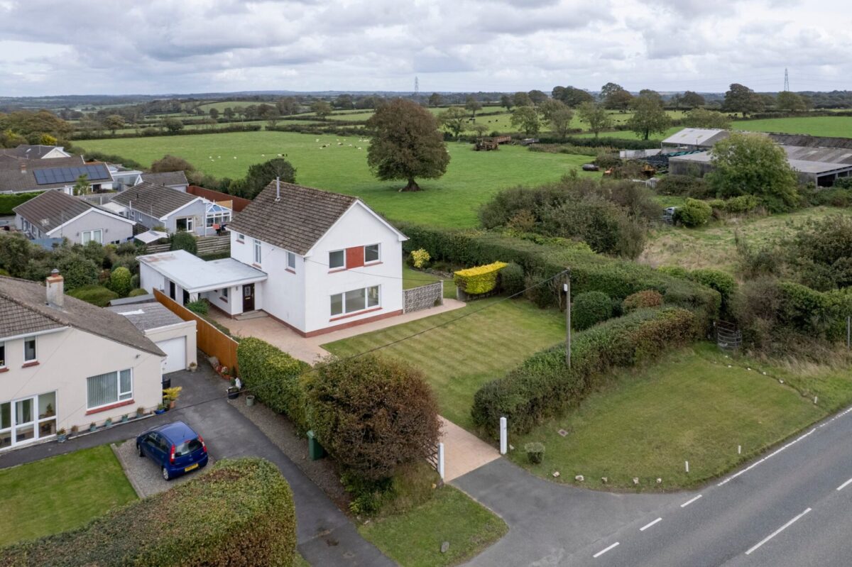 Pembroke Road, Merlins Bridge, Haverfordwest, SA61