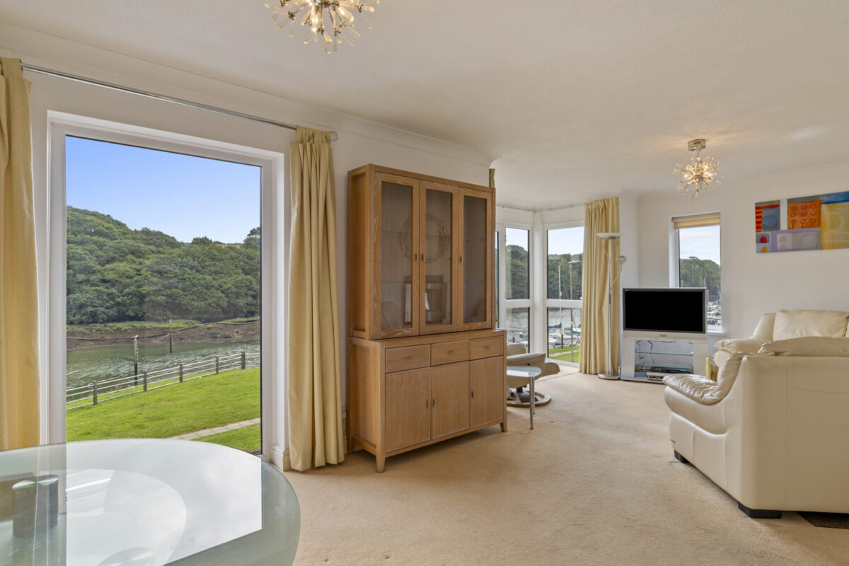 Gaddarn Reach, Neyland, SA73