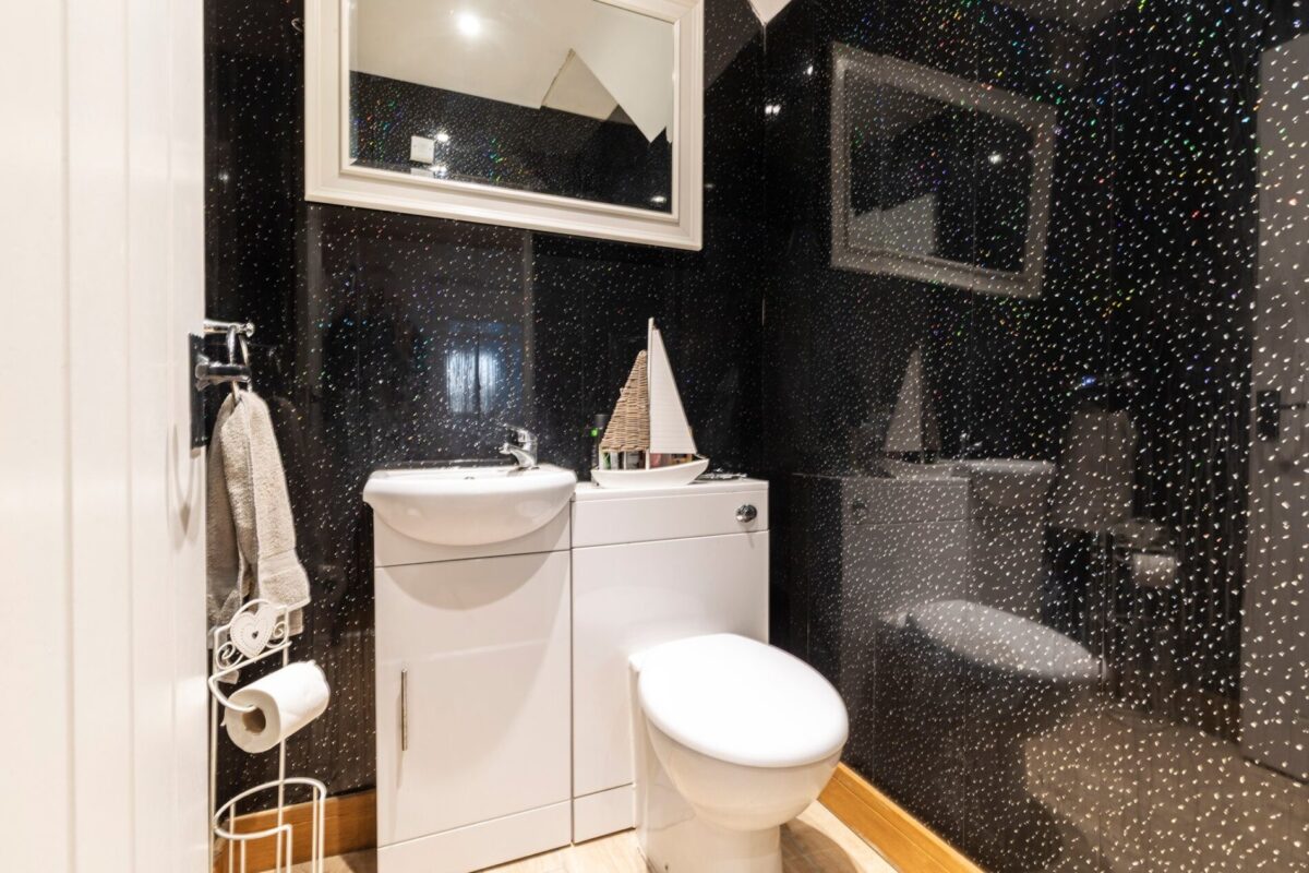 Stonesthrow Retreat, West Hook Road, Hook, Haverfordwest, SA62