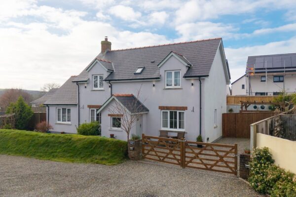 Stonesthrow Retreat, West Hook Road, Hook, Haverfordwest, SA62