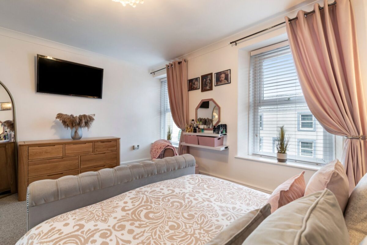 Upper Hill Street, Hakin, Milford Haven, SA73