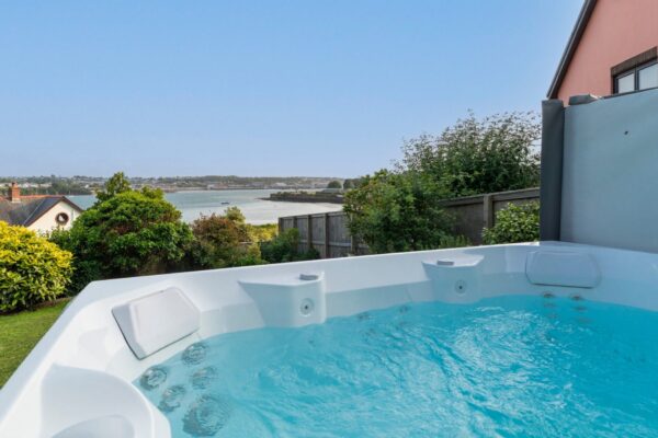 Merigale, Barnlake Point, Burton, Milford Haven, SA73