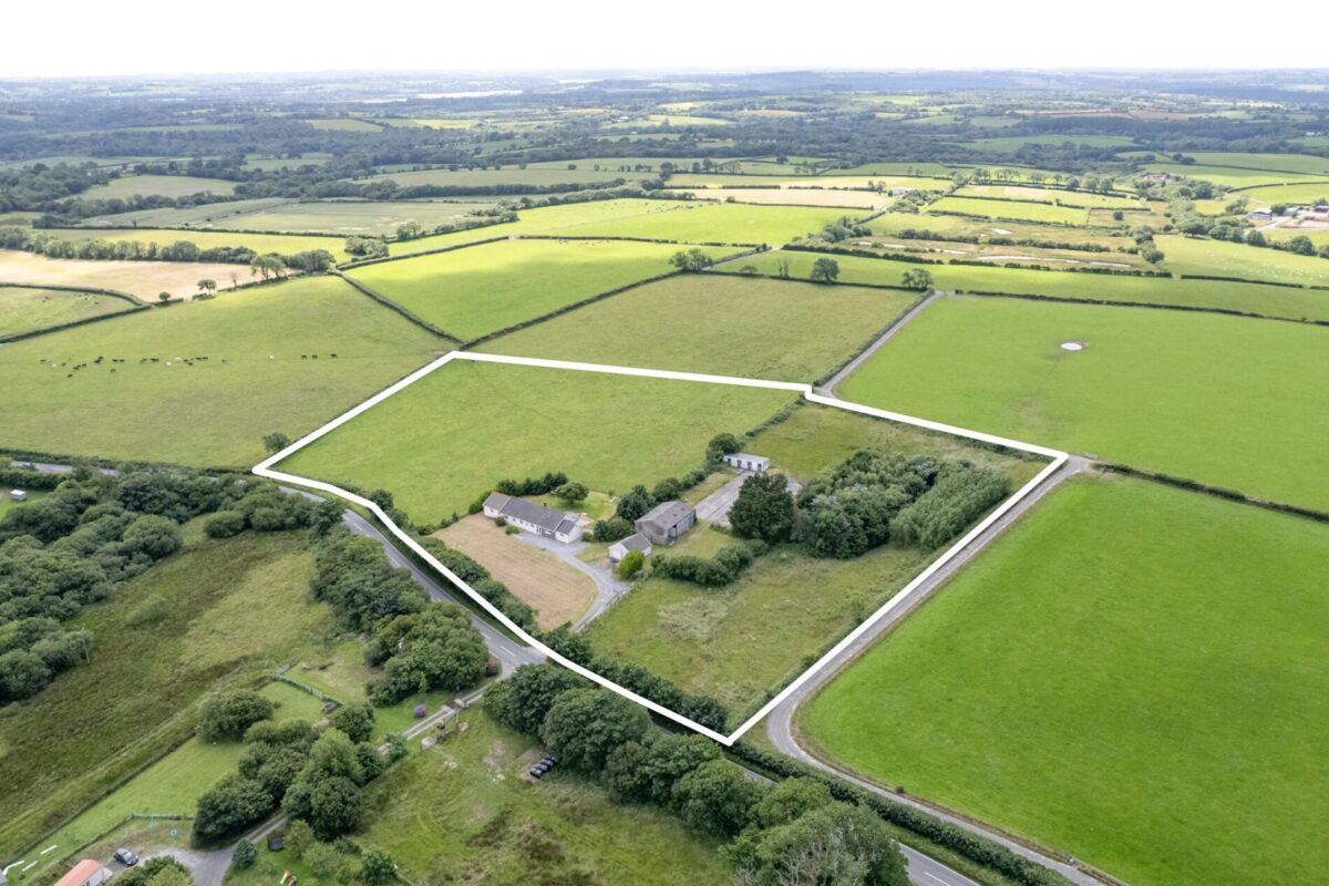 Long Mountain, Yerbeston, Kilgetty, SA68