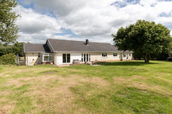 Long Mountain, Yerbeston, Kilgetty, SA68