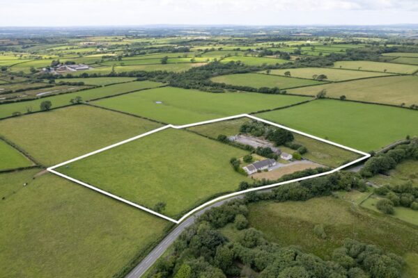 Long Mountain, Yerbeston, Kilgetty, SA68