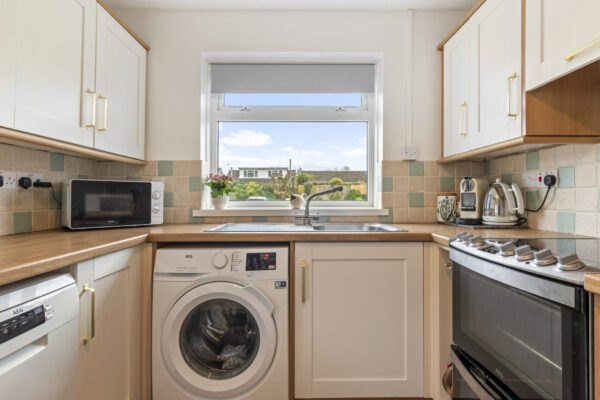 Elm Park, Crundale, SA62