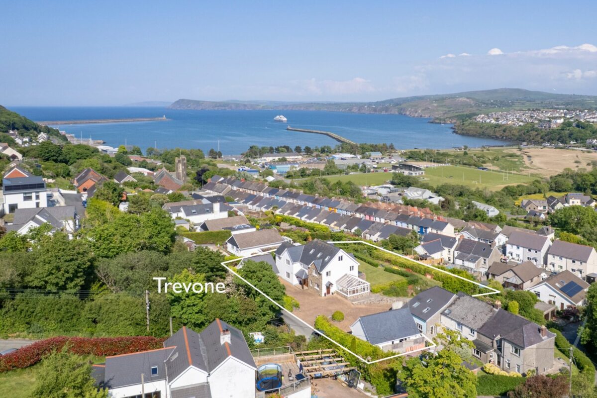 Trevone, Jacksons Way, Goodwick, SA64