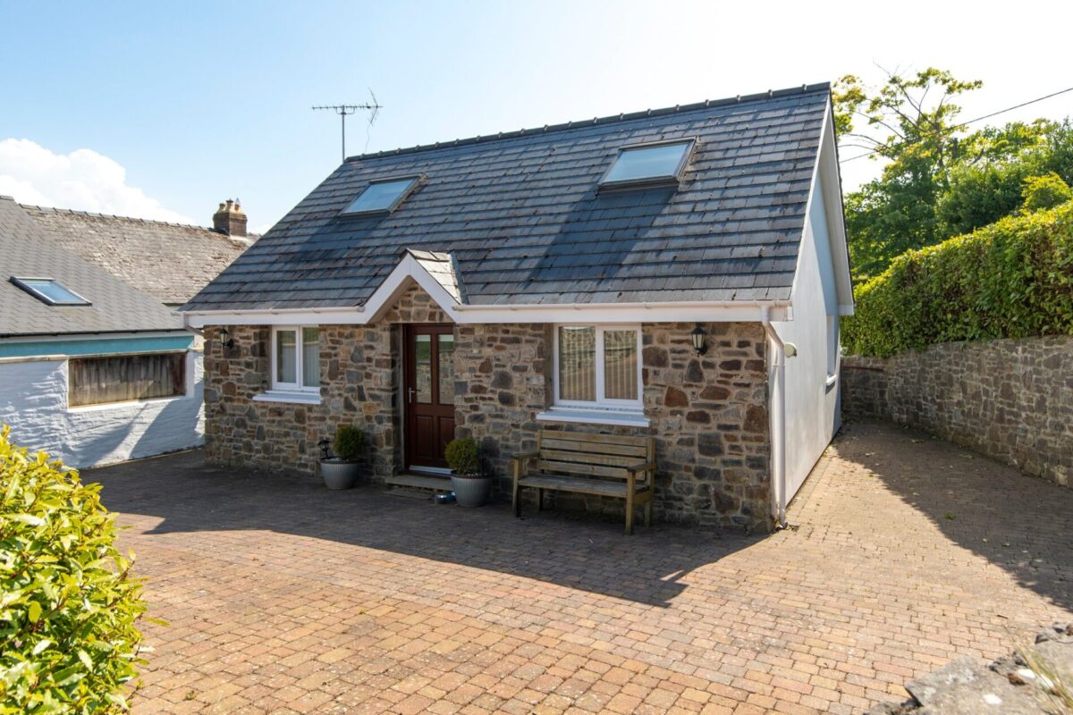Trevone, Jacksons Way, Goodwick, SA64